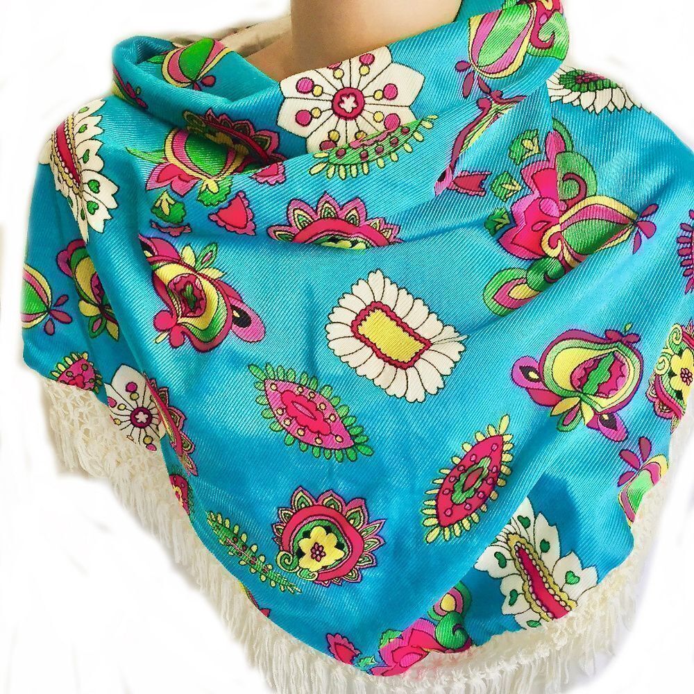 VINTAGE FLOWER POWER LINED TURQUOISE /FUSHIA WHITE FRINGE 60'S FESTIVAL SHAWL